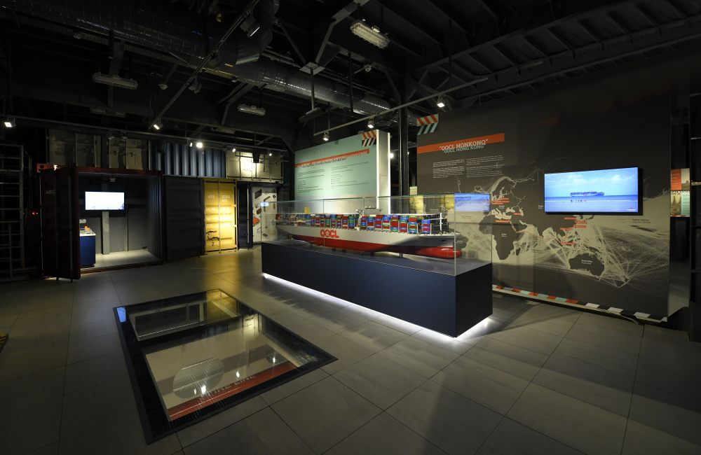 Oil tanker museum-Surakhani ship-museum Frameless Table Glass Display Case on Pedestal