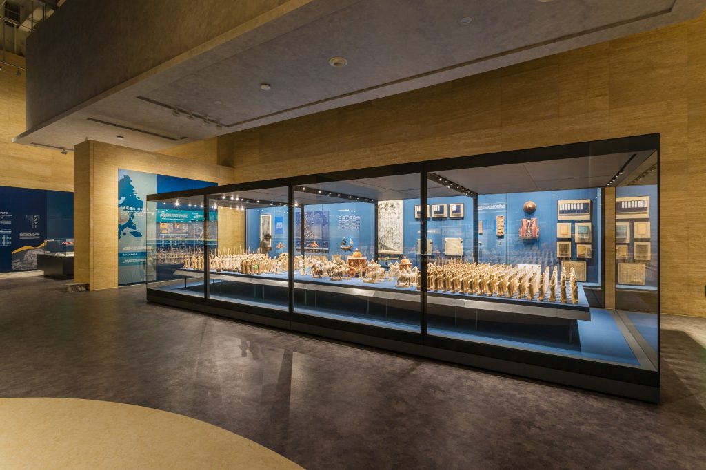 Museum of Grand Canal Freestanding Display Cases
