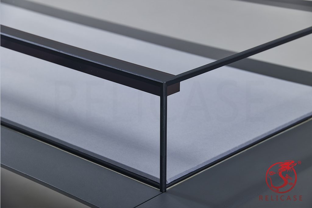 TT004 Automatic Lift offOpening Table Top Display Case features