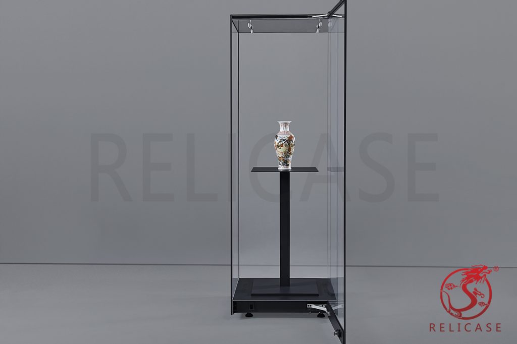 FS006Hinged Frameless glass Display Case with Lights