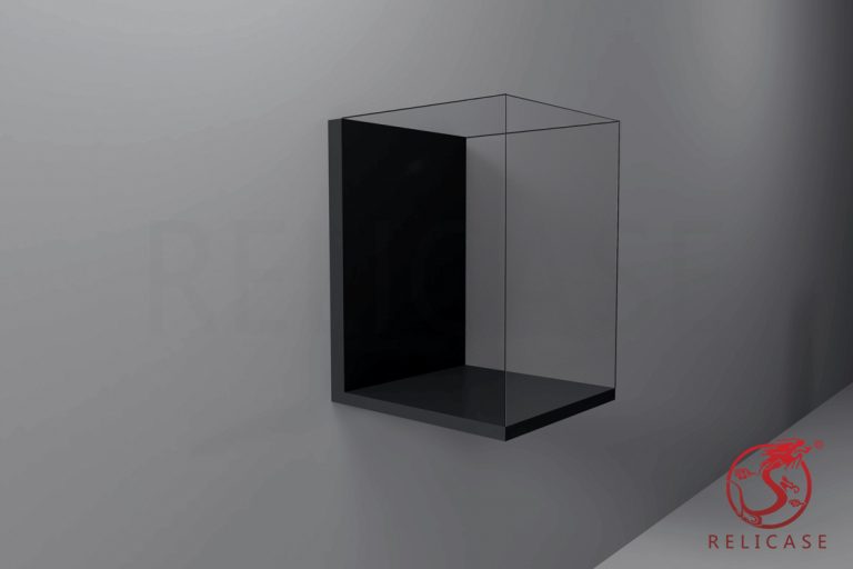 WD003 Wall Mounted 4-sided Glass Display Case